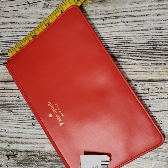 NWT Kate Spade Red Wristlet new with tags - Picture 1 of 7